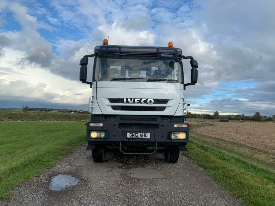 IVECO  TRAKKER 8X4 